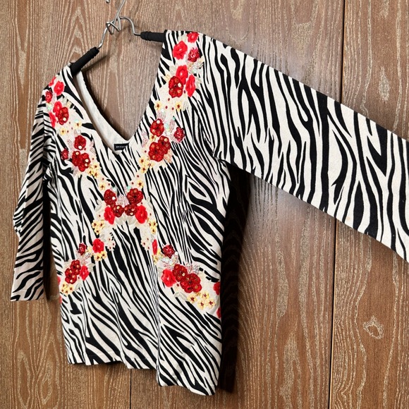 Maurice Sasson Zebra Print Silk Blend Blouse Top Embellished Red Beads Sequins S - Picture 4 of 7